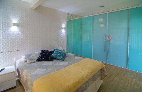 Meia Praia Casa | Casa c/piscina á 15 minutos Parque Beto Carreiro e 300m da praia Navegantes