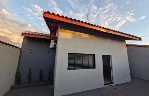 Barretos Casa | Casa c Suíte Ar Cond Prox Shopping Hosp do Amor