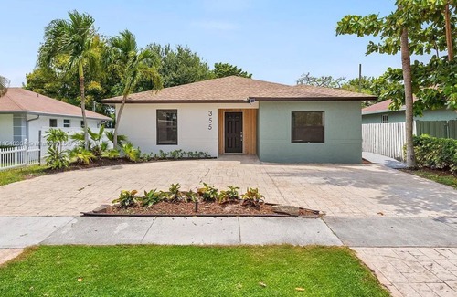Lake Ida Shores Casa | Casa Calma 2 min to Famous Atlantic Ave, Pool coming Sept 2025
