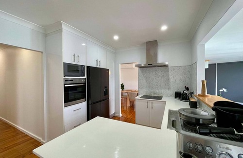 Belmont North Casa | Casa Calvi - Central location with Pool