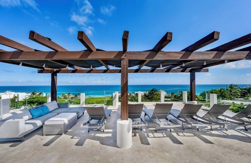 Isla Mujeres Villa | Casa Camacho - 4BR 4. 5BA Modern Caribbean Home en Isla Mujeres