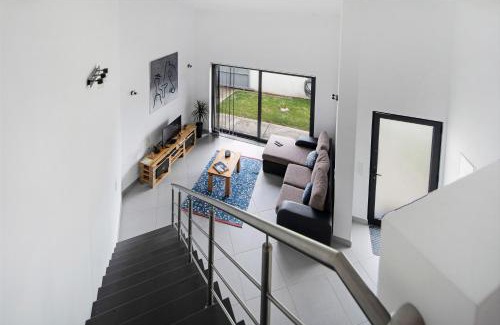 Porto Judeu Casa | Casa Caminho da Esperança