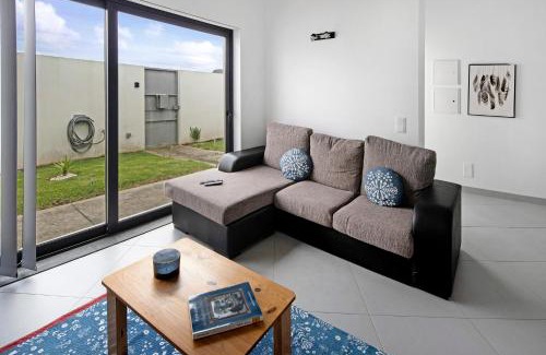 Porto Judeu Casa | Casa Caminho da Esperança
