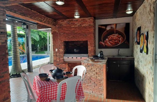 Pereira Cabaña | CASA CAMPESTRE -BEN-