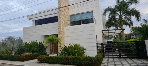 Girardot Casa | Casa Campestre en Condominio Lagos Del Peñon