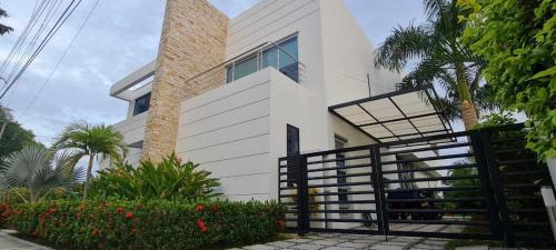 Girardot Casa | Casa Campestre en Condominio Lagos Del Peñon