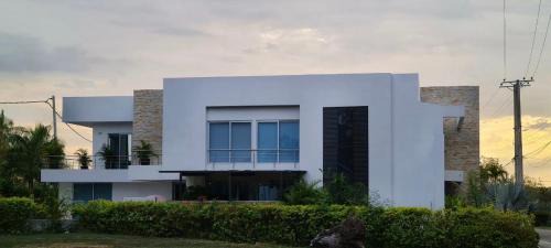 Girardot Casa | Casa Campestre en Condominio Lagos Del Peñon