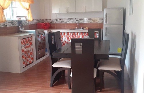 Otavalo Apartamento | Casa campestre en las faldas del Taita Imbabura