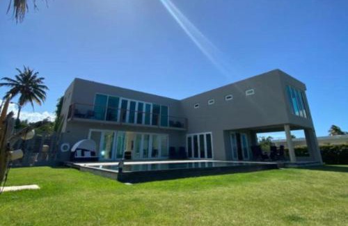 Dos Bocas Apartamento | Casa Campestre frente a la Playa Puerto Rico
