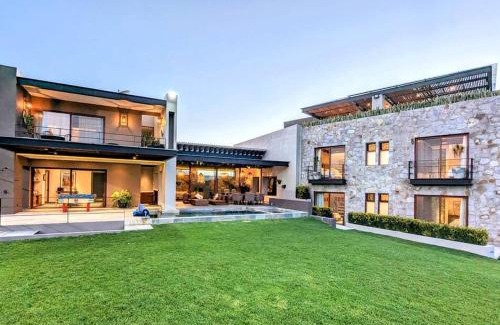 San Miguel de Allende Villa | Casa Capricho, 5BR Luxury Villa in Ventanas Golf & Resort Community