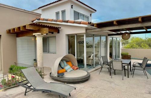 El Centenario Casa | Casa Caracol Beachfront and Private Pool Villa