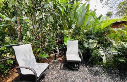Las Lomas Apartamento | Casa Cariad ,Home away from home by Playa Bejuco