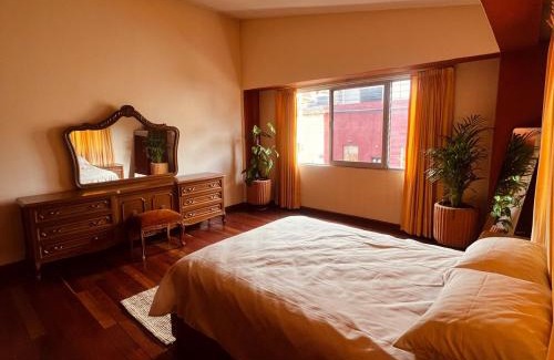 Calzada Madero Apartamento | Casa Carmesí