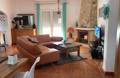 Viñuela Villa | Casa Casira & studio - 8 persons, Costa Del Sol.