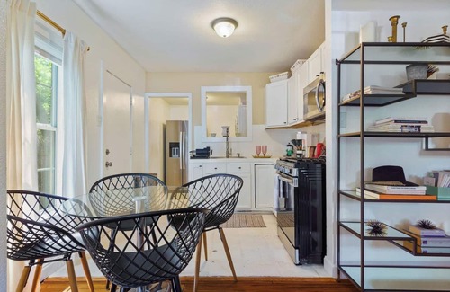 Rosewood Casa | Casa + Casita in Austin!