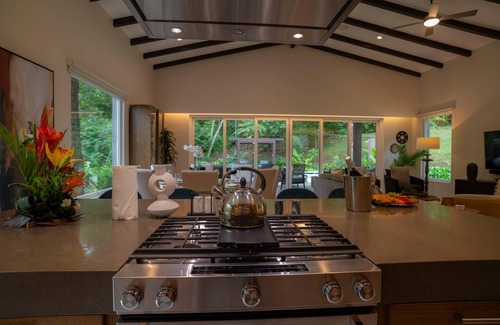Jacó Villa | - Casa Cenizaro Six Bedroom Private Pool Family
