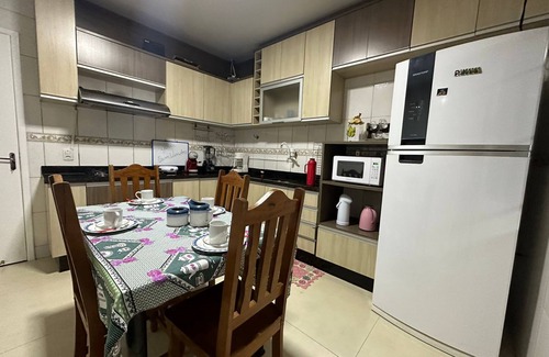 Foz do Iguacu Hotel | Casa Central 3 suites e piscina 10 pax