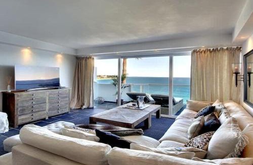 Peneco Beach Casa | Casa Chanel - Ocean front with rooftop SPA Jacuzzi