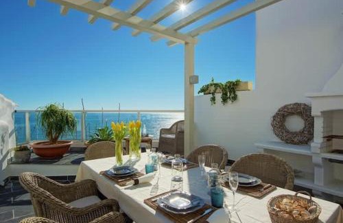 Peneco Beach Casa | Casa Chanel - Ocean front with rooftop SPA Jacuzzi