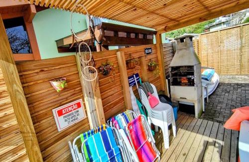 Ribeirao da Ilha Casa | Casa charmosa pé na areia por do sol