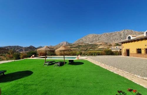 Valle de Abdalagis Chalet De Esquí | Casa Charo