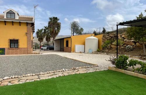 Valle de Abdalagis Chalet De Esquí | Casa Charo