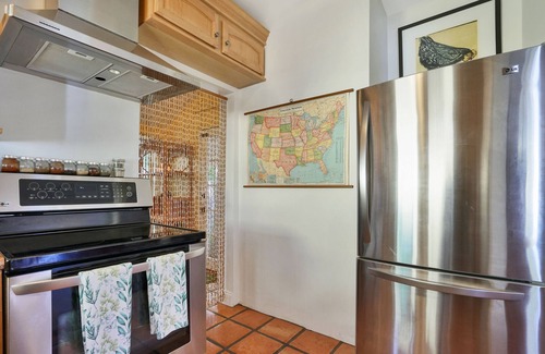 Southside Casa | Casa Cielo Walk to Intracoastal & Antique Shops