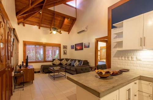 Nosara Villa | Casa Cinnamon / Arco Iris Condos - Amplio y moderno condominio con piscina y canchas de tenis
