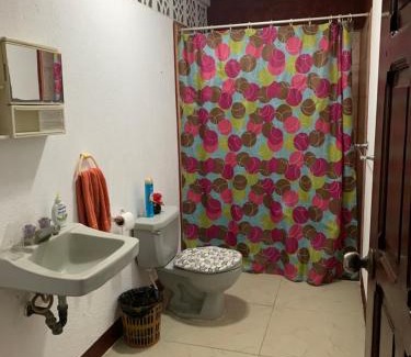 Leon Casa | Casa Cisneros Bed & Breakfast