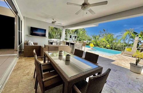 La Mulata Villa | CASA COCO-OLAS Premium 3 Master con Jacuzzi en Residencial Casa Linda