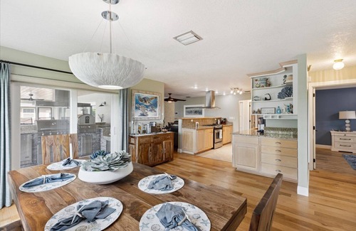 Cocoa Isles Country Club Casa | Casa Coco Retreat w/Heated Pool & Outdoor Kitchen!