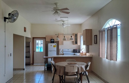 San Juan Casa | Casa Colibrí - 4BR w/ Private Pool house 5 minutes walk from the beach.