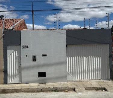 Juazeiro Casa | Casa com 2 Quartos Climatizados e Garagem