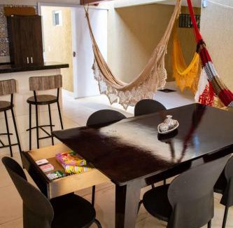 Trindade Casa | Casa com 2 Quartos e Varanda Gourmet