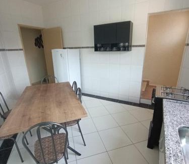 Nova Nazare Casa | Casa com 3 suítes, terraço com churrasqueira e vista para o vale
