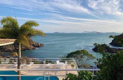Albatroz Casa | Casa com 4 Suites, em Condomínio Exclusivo com Piscina, Sauna e Vista Para o mar