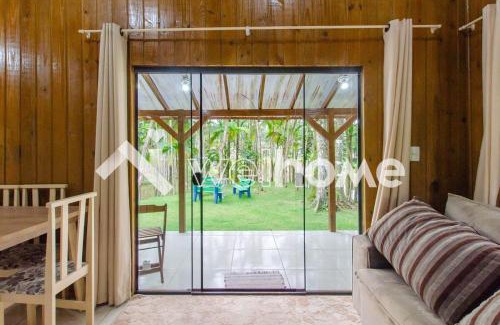 Sao Joao do Itaperiu Casa | Casa com ampla área verde e piscina em Itaperiu