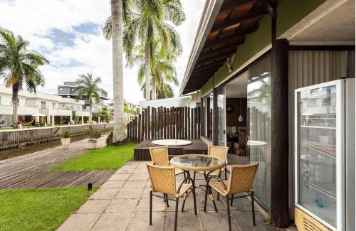 Japuiba Casa | Casa com deck navegável e jacuzzi em Angra dos Reis RJ - Praia da Ribeira
