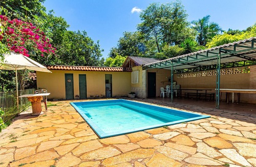 Goiania Casa | Casa com lareira, piscina e muito lazer em Goiânia