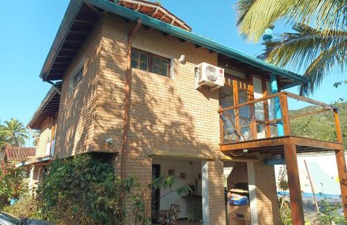 Toninhas Casa | Casa com piscina a 150m da Praia do Lázaro
