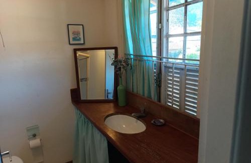 Toninhas Casa | Casa com piscina a 150m da Praia do Lázaro