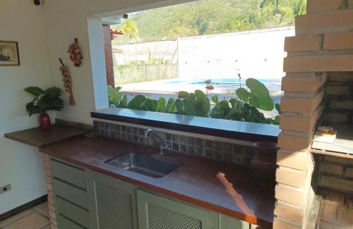 Toninhas Casa | Casa com piscina a 150m da Praia do Lázaro