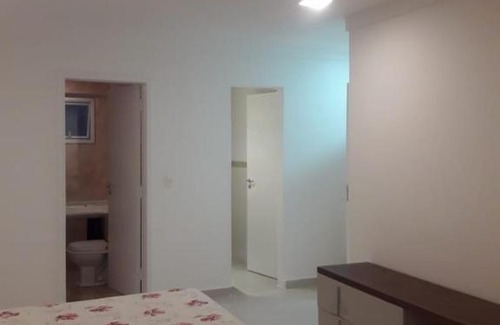 Jardim Virginia Casa | Casa com piscina a 150m da praia da Enseada