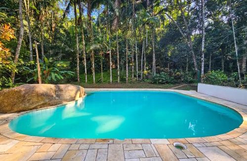 Praia da Fortaleza Casa | Casa com piscina a 500m da Praia Brava - Ubatuba