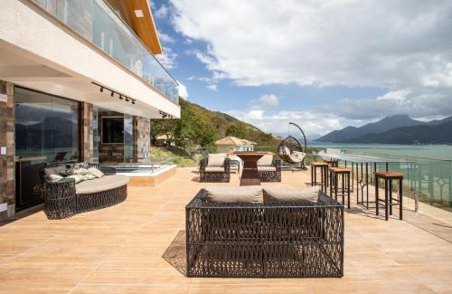 Mangaratiba Casa | Casa com Piscina Aquecida, Churrasqueira e Vista