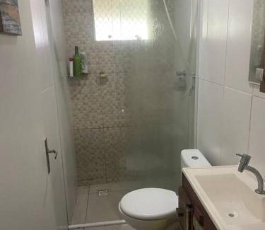Pontal do Parana Apartamento | Casa com piscina a 500 metros da praia