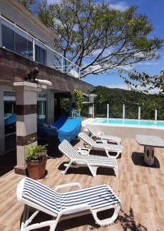 Porto Belo Casa | CASA COM PISCINA e VISTA PARA O MAR - Porto Belo-SC Bombinhas-SC