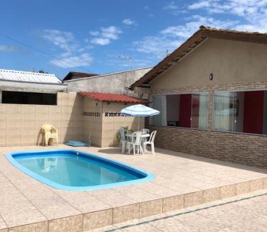 Guaratuba Casa | Casa com piscina em Guaratuba