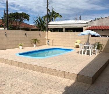 Guaratuba Casa | Casa com piscina em Guaratuba