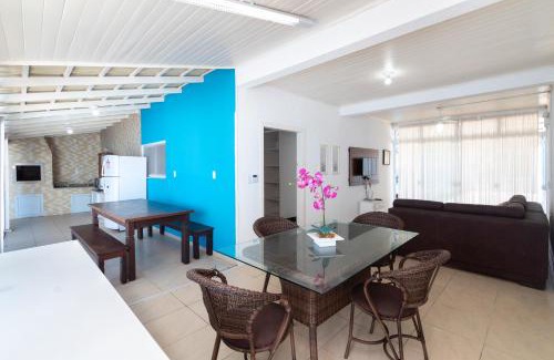 Morrinhos Casa | CASA COM PISCINA EM MORRINHOS - RUA HORTÊNCIA